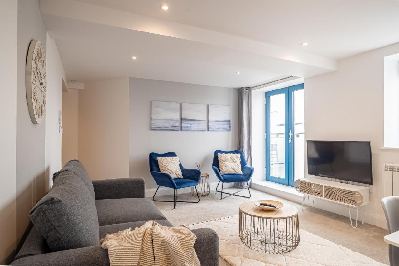 Elegant Fresh Spacious Two Bed Apartment - Juliet Balcony - Sea, Marina, Harbour Views, English Riviera Clock Tower Torquay Bagian luar foto