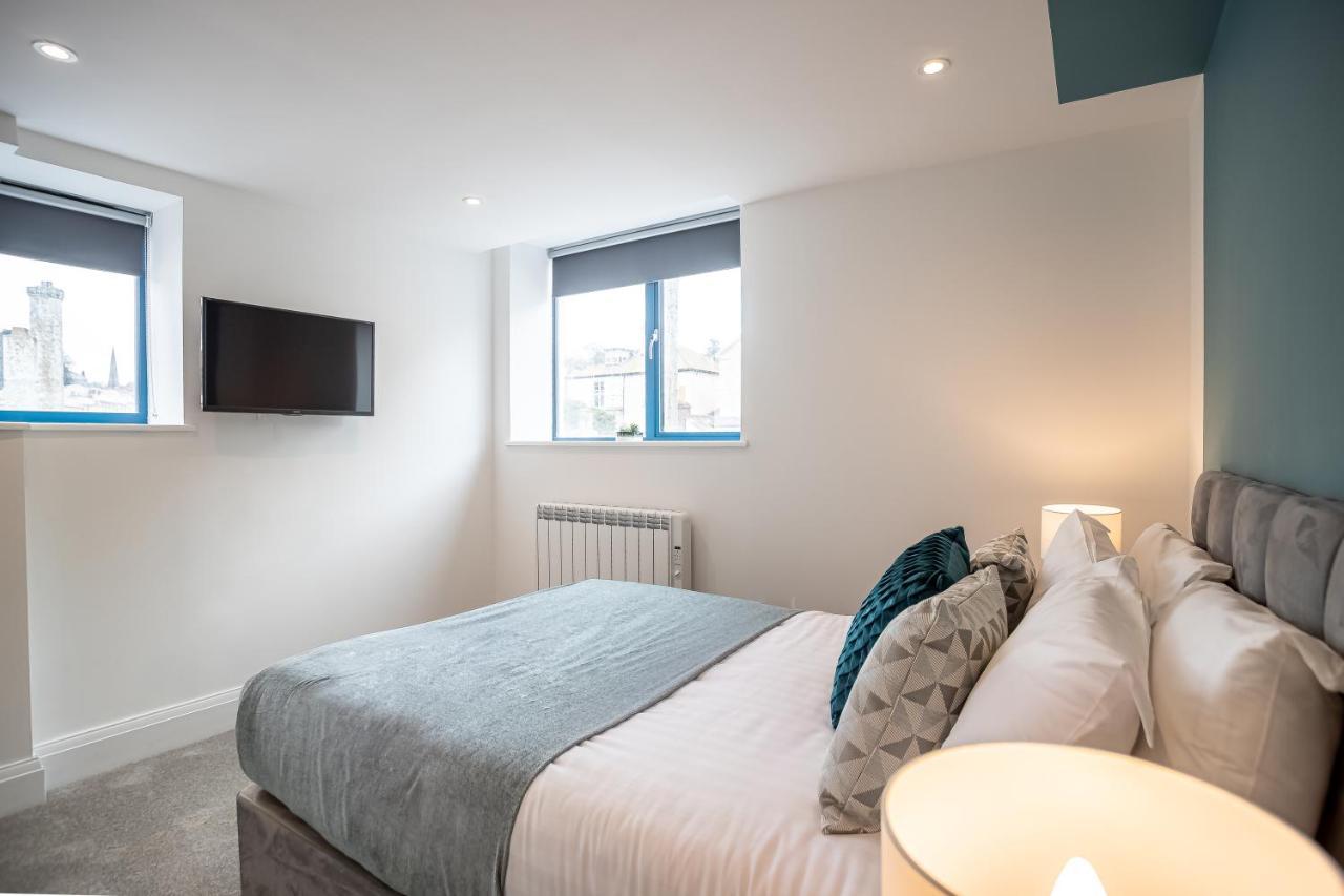 Elegant Fresh Spacious Two Bed Apartment - Juliet Balcony - Sea, Marina, Harbour Views, English Riviera Clock Tower Torquay Bagian luar foto